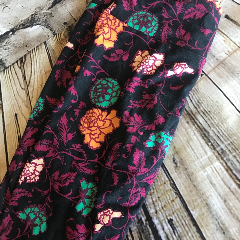 LuLaRoe Leggings NWT OS